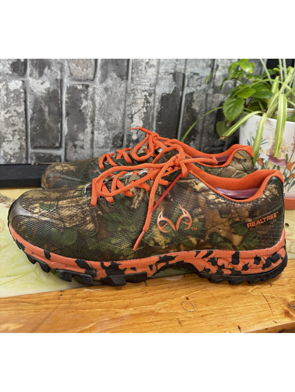 Realtree Women’s Hunting Shoes US 3 Medium Camo Lace-Up Orange Laces